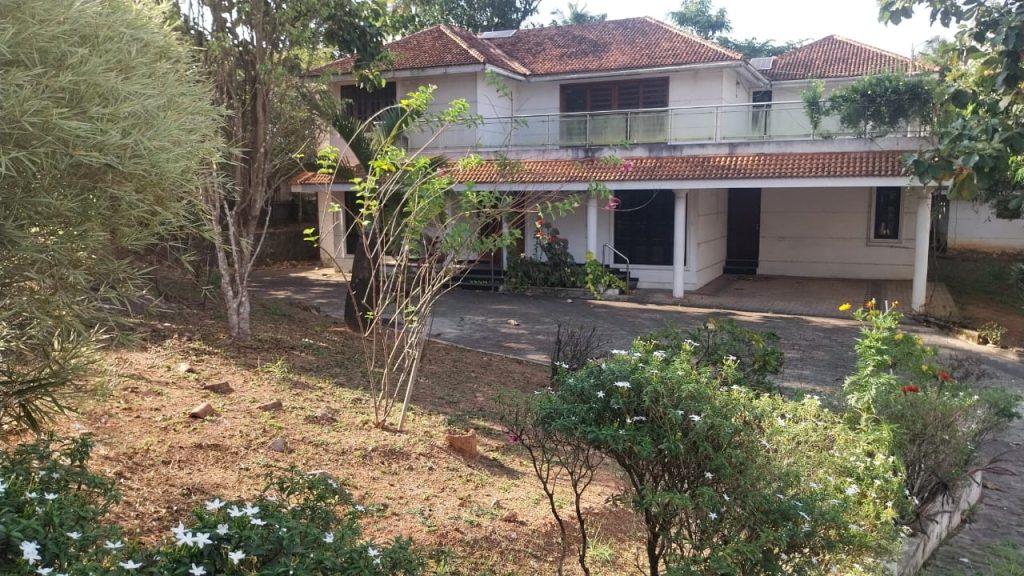 Luxury 4 bhk house for sale at Mukkolakkal
